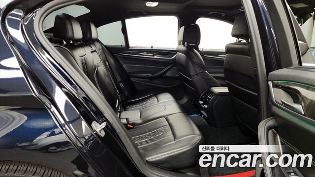 BMW 5-Series 530d M Sport Package