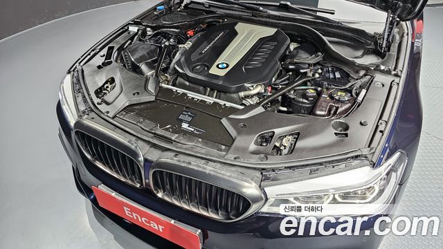 BMW 5-Series M550d xDrive