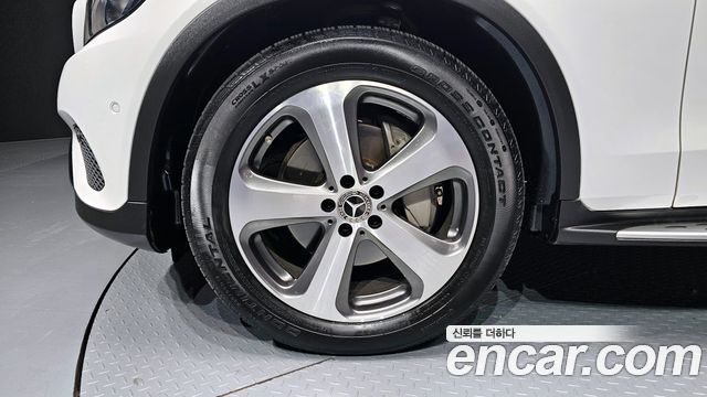 Mercedes-Benz GLC-Class GLC300 4MATIC