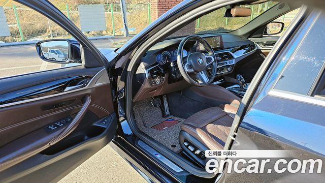 BMW 5-Series 530i xDrive M Sport Package Plus