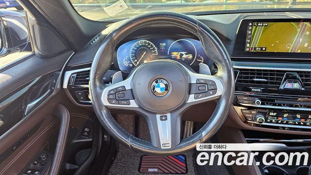 BMW 5-Series 530i xDrive M Sport Package Plus