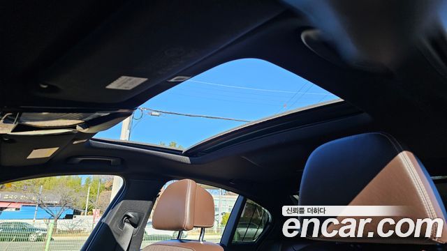 BMW 5-Series 530i xDrive M Sport Package Plus