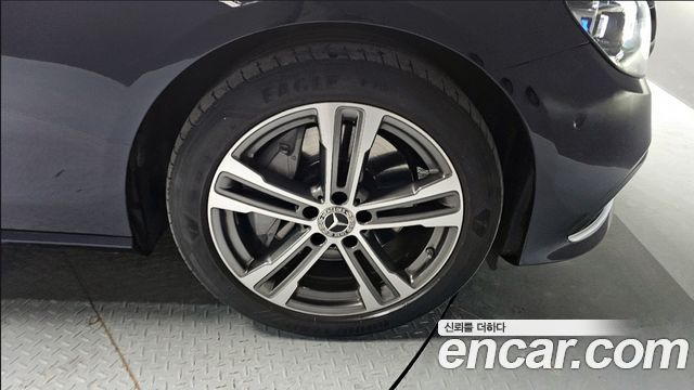 Mercedes-Benz E-Class E350 4MATIC Avantgarde