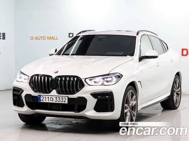 BMW X6 M50i