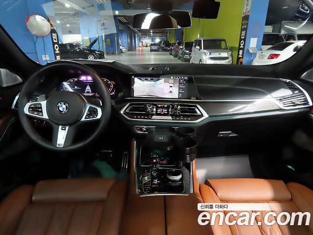 BMW X6 M50i