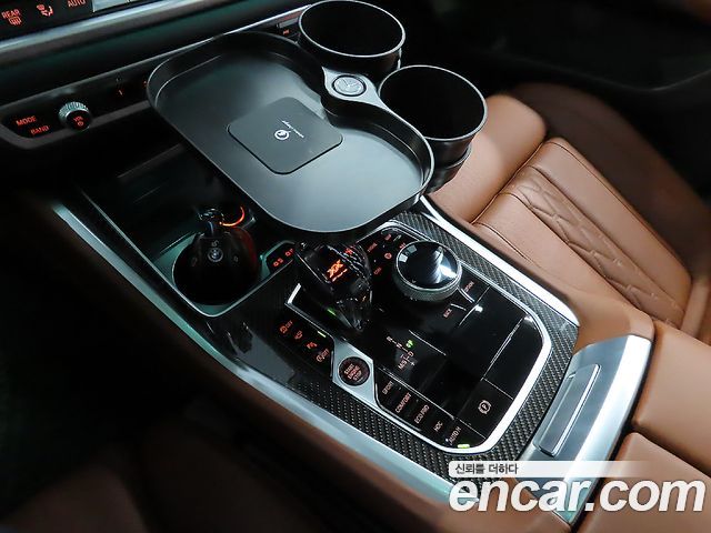 BMW X6 M50i