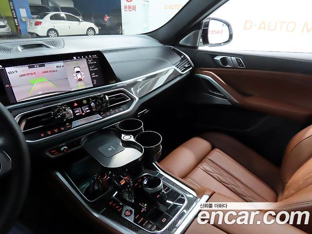 BMW X6 M50i