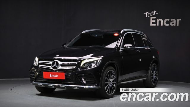 Mercedes-Benz GLC-Class GLC300 4MATIC AMG Line