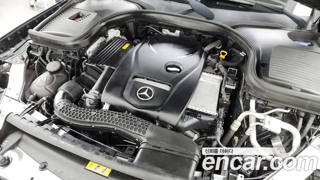 Mercedes-Benz GLC-Class GLC300 4MATIC AMG Line
