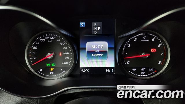Mercedes-Benz GLC-Class GLC300 4MATIC AMG Line
