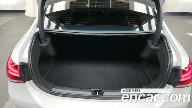 Mercedes-Benz A-Class AMG A35 4MATIC Sedan
