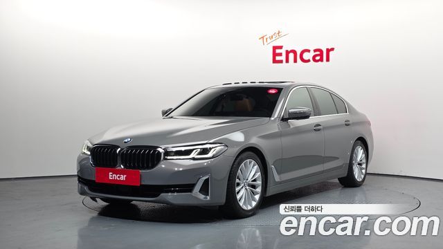 BMW 5-Series 520i Luxury