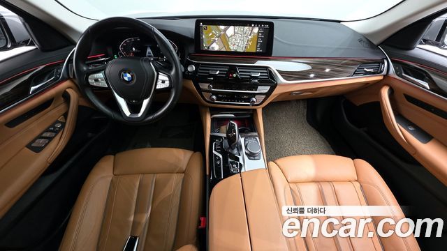BMW 5-Series 520i Luxury