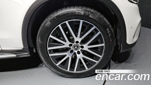 Mercedes-Benz GLC-Class GLC220 d 4MATIC