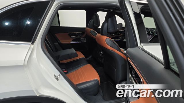 Mercedes-Benz GLC-Class GLC300 4MATIC AMG Line