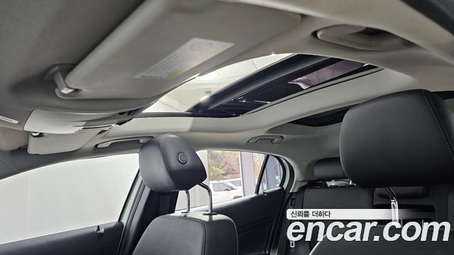 Mercedes-Benz GLA-Class GLA220