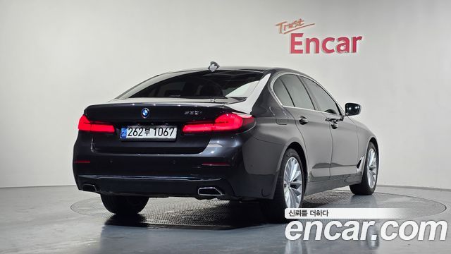 BMW 5-Series 530i Luxury
