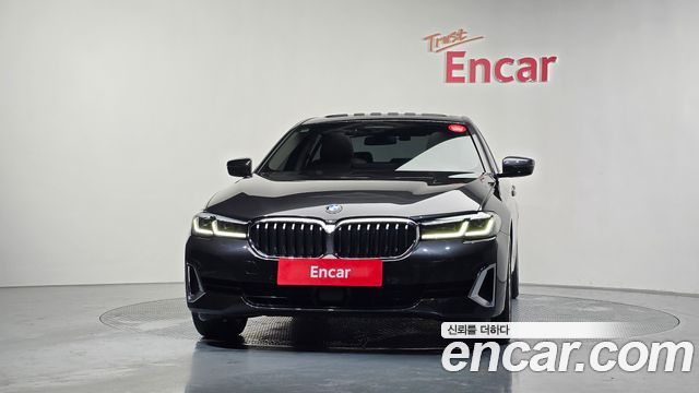 BMW 5-Series 530i Luxury