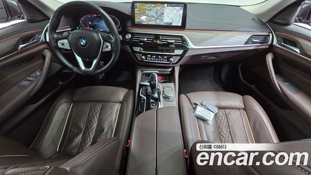 BMW 5-Series 530i Luxury