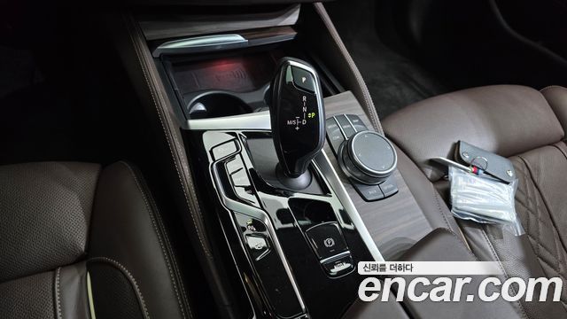 BMW 5-Series 530i Luxury