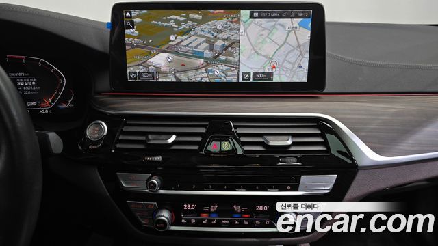 BMW 5-Series 530i Luxury