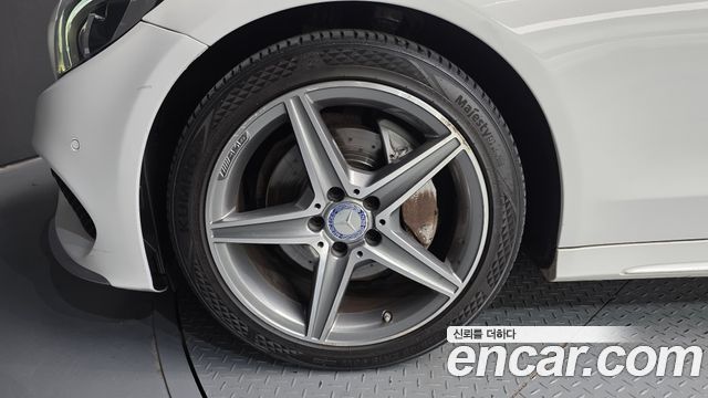 Mercedes-Benz C-Class C200 AMG Line