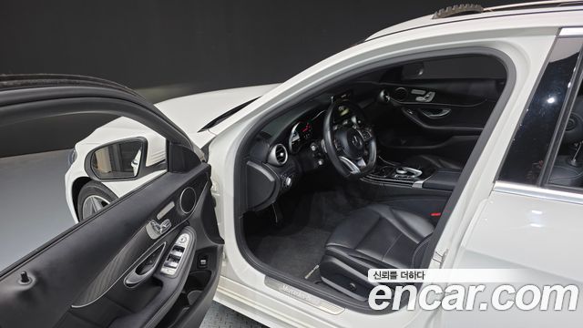 Mercedes-Benz C-Class C200 AMG Line