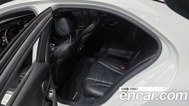 Mercedes-Benz C-Class C200 AMG Line