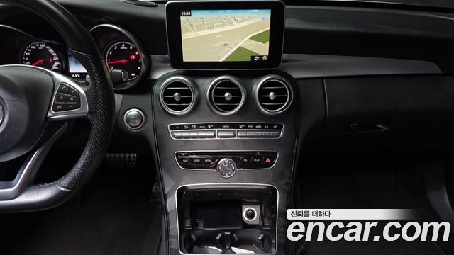 Mercedes-Benz C-Class C200 AMG Line