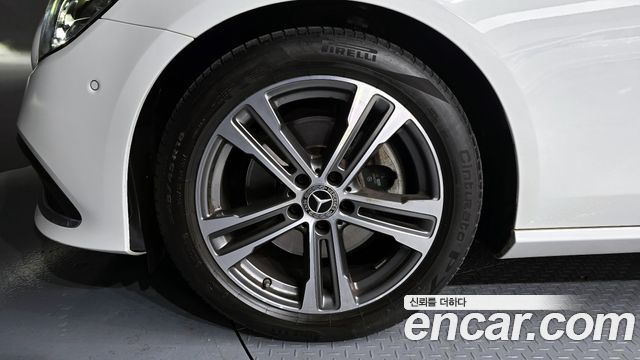 Mercedes-Benz E-Class E250 Avantgarde