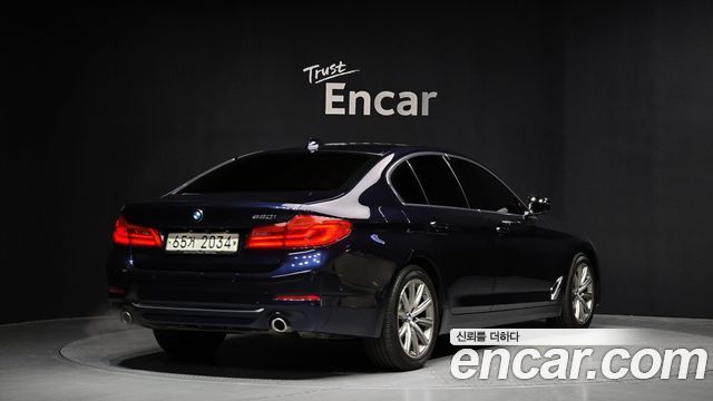 BMW 5-Series 520i Luxury