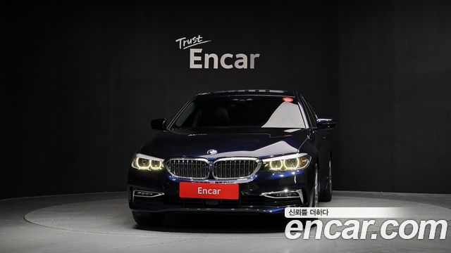 BMW 5-Series 520i Luxury