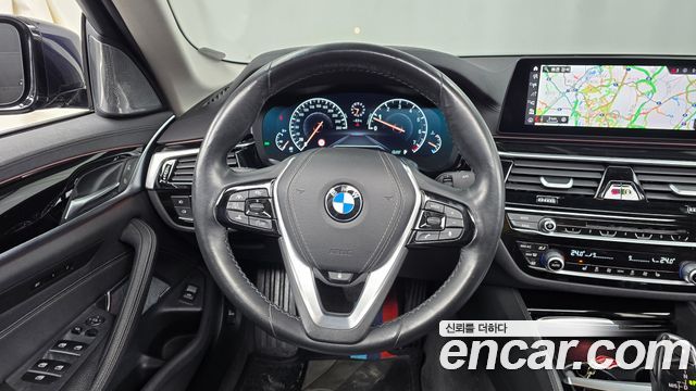 BMW 5-Series 520i Luxury