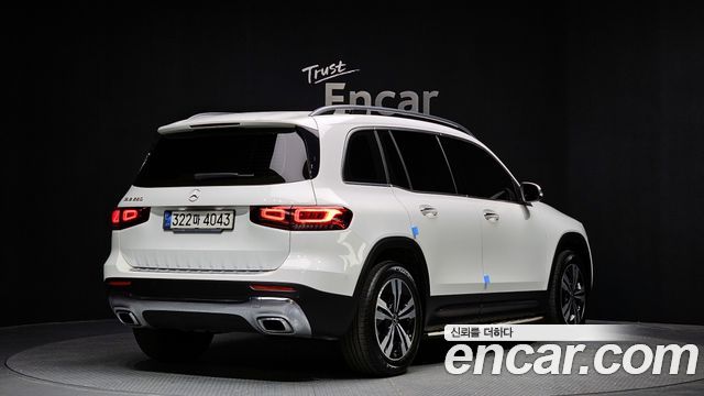 Mercedes-Benz GLB-Class GLB220