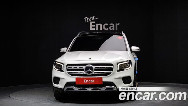 Mercedes-Benz GLB-Class GLB220