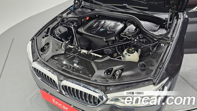 BMW 5-Series 520d Luxury Special Edition