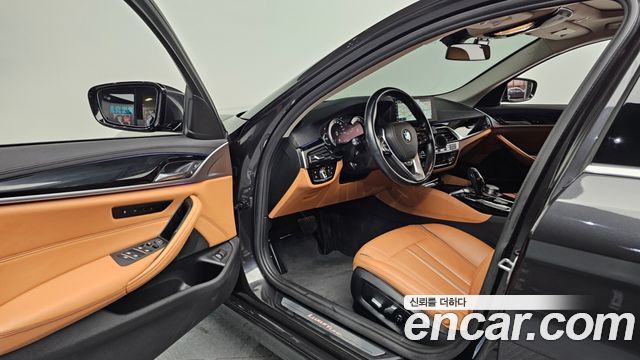 BMW 5-Series 520d Luxury Special Edition