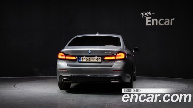 BMW 5-Series 520i Luxury