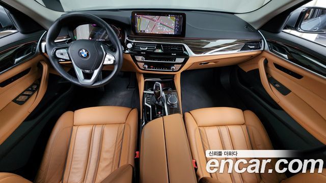 BMW 5-Series 520i Luxury