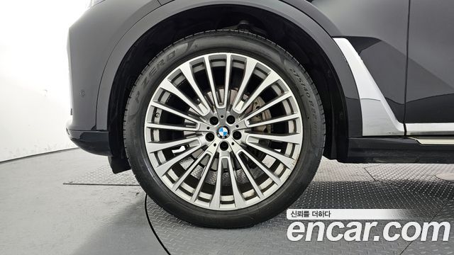 BMW X7 xDrive 40i Design Pure Excellence 7-Seater
