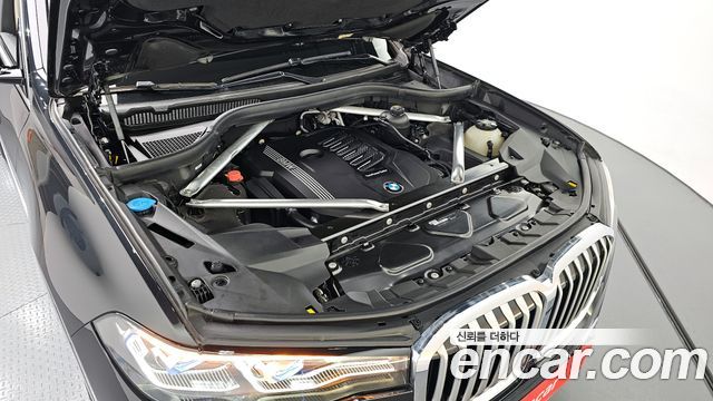 BMW X7 xDrive 40i Design Pure Excellence 7-Seater