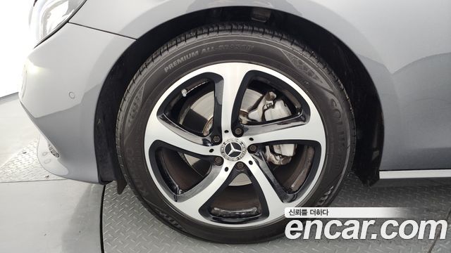 Mercedes-Benz E-Class E250 Avantgarde