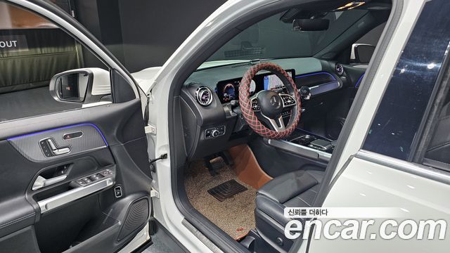 Mercedes-Benz GLB-Class GLB220