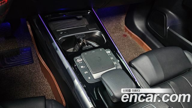 Mercedes-Benz GLB-Class GLB220
