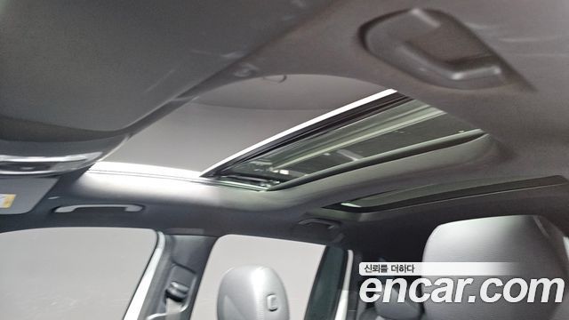 Mercedes-Benz GLB-Class GLB220