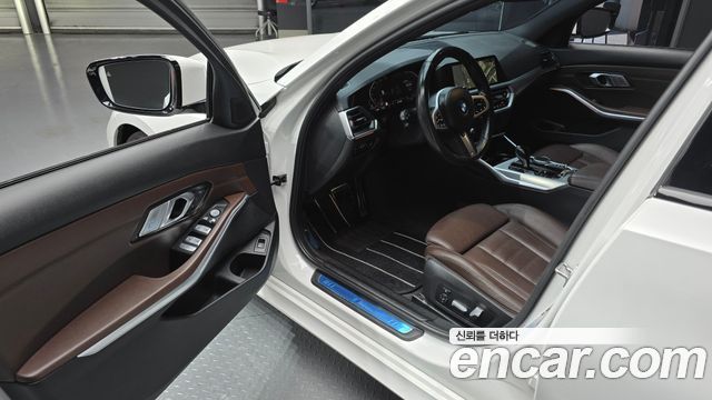 BMW 3-Series 320i Touring M Sports