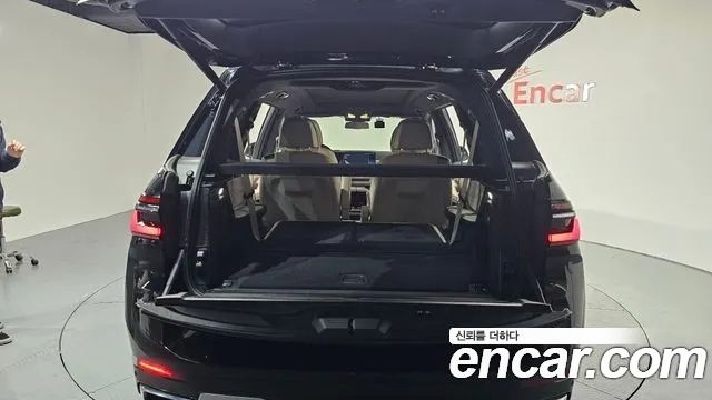 BMW X7 xDrive 40i Design Pure Excellence 6-Seater