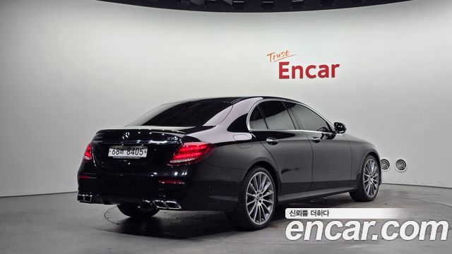 Mercedes-Benz E-Class E300 4MATIC AMG Line