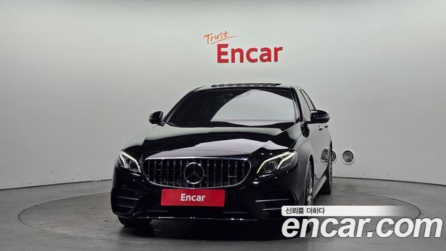Mercedes-Benz E-Class E300 4MATIC AMG Line