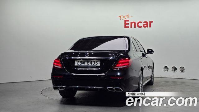 Mercedes-Benz E-Class E300 4MATIC AMG Line